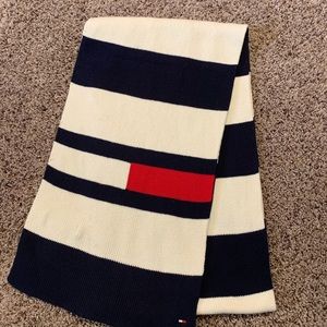 New Tommy Hilfiger blue/white scarf